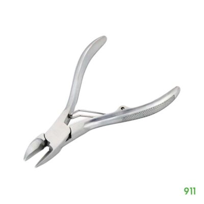 777 กรรไกรตัดหนัง